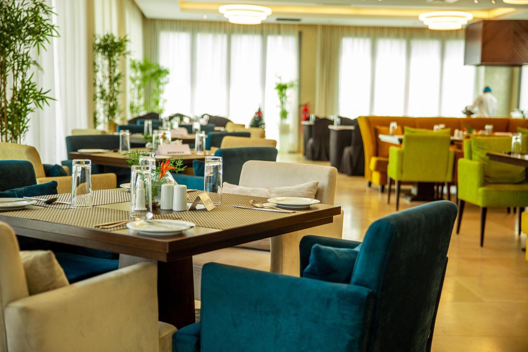 Lakowe Lakes Hotel, Golf And Country Estate By Newmark Lagos Eksteriør bilde